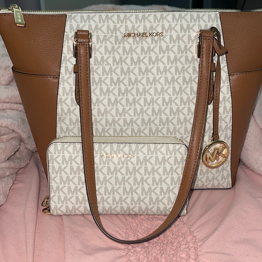 Michael Kors purse and matching wallet